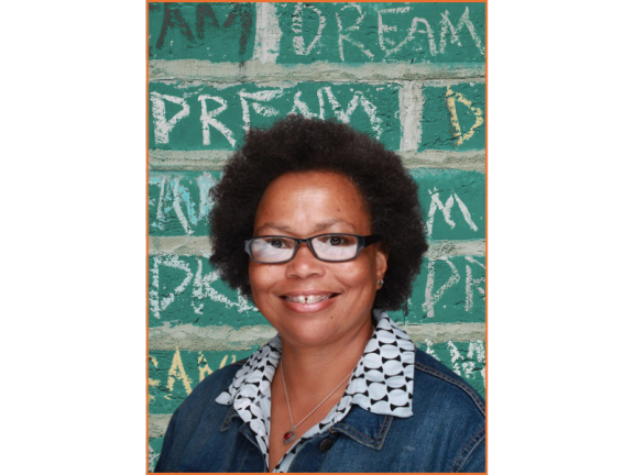 Denise Clay Murray Headshot